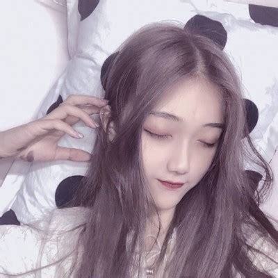 贾玲李现同框看秀